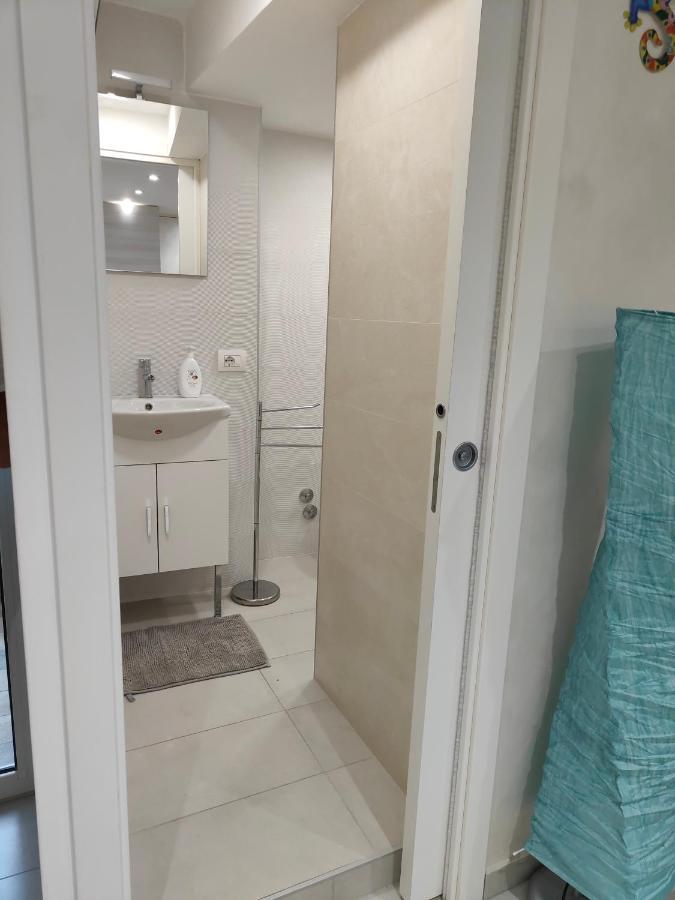 Il Geco Apartment เนเปิลส์ ภายนอก รูปภาพ